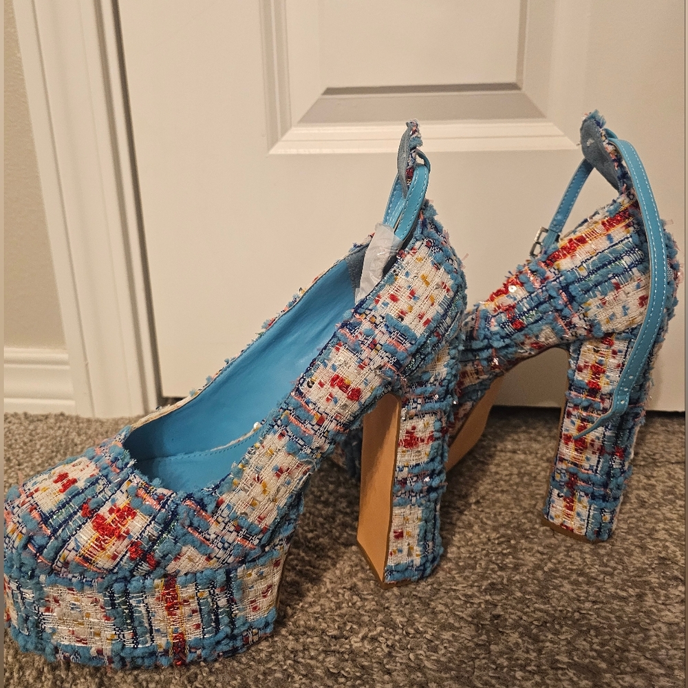 Stylish Blue Tweed Platform Heels - Picture 2 of 3